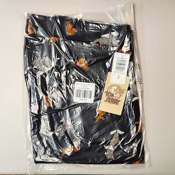 ❤️NWT VINTAGE TORRID LEGGING - TOM & JERRY - CROP LENGTH - PLUS SIZE - Picture 3 of 16